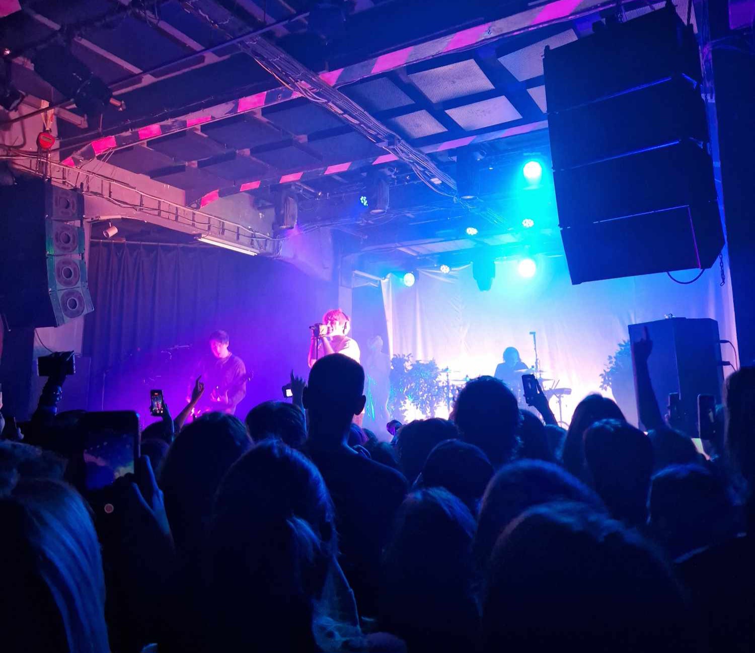 blurry shot of waterparks